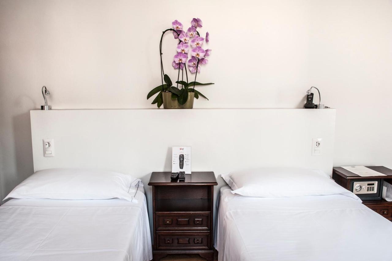 Albergo Bologna Varese Bagian luar foto