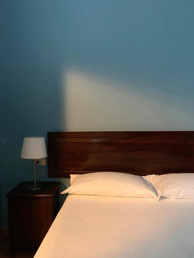 Albergo Bologna Varese Bagian luar foto